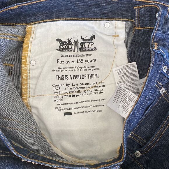 Levi’s 513™ Slim Straight Lightweight Jeans - Picture 9 of 12